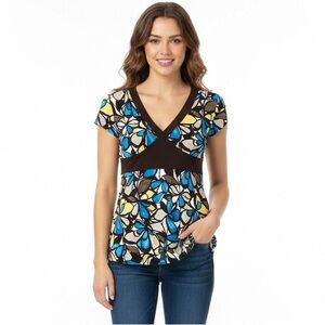 Bwear NWOT Stretchy Cap Sleeve Tie Back Blue and Yellow Floral V-Neck Blouse